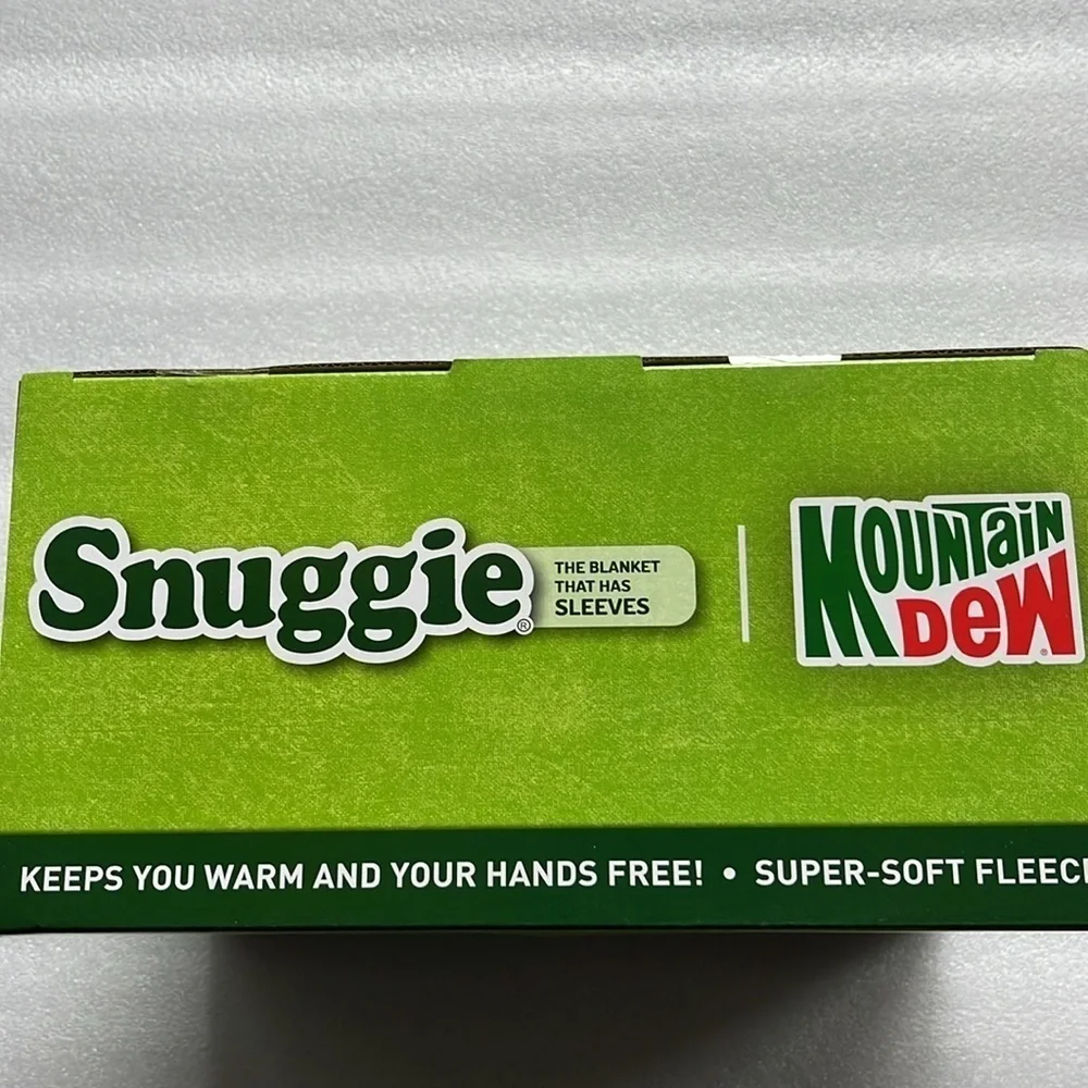 🆕 Snuggie Retro Mountain Dew Wearable Blanket Green